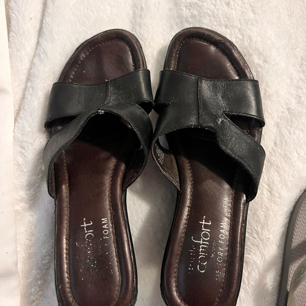 Black Minimalist Leather Sandals